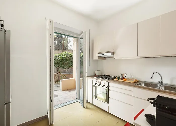 Apartamento Chic Garden Retreat Colosseo 10 Min Metro B